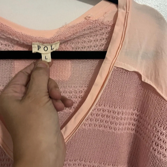 POL Peach Blush V-NECK CROCHET PATCH KNIT TOP - Picture 3 of 3